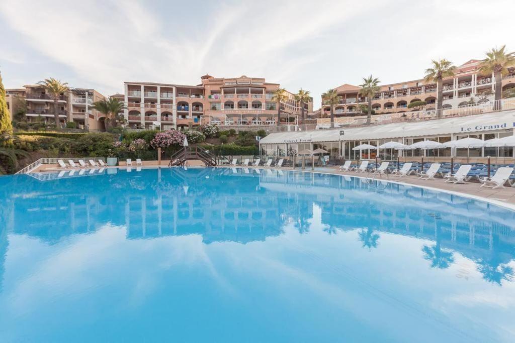 Dans Un Cadre D'Exception, Vue Mer Panoramique A Agay Cote D'Azur, Village Vacances Cap Esterel, T2 Avec Jardin, Golf, Climatisation, Wifi, 5 Piscines Saint-Raphaël Dış mekan fotoğraf